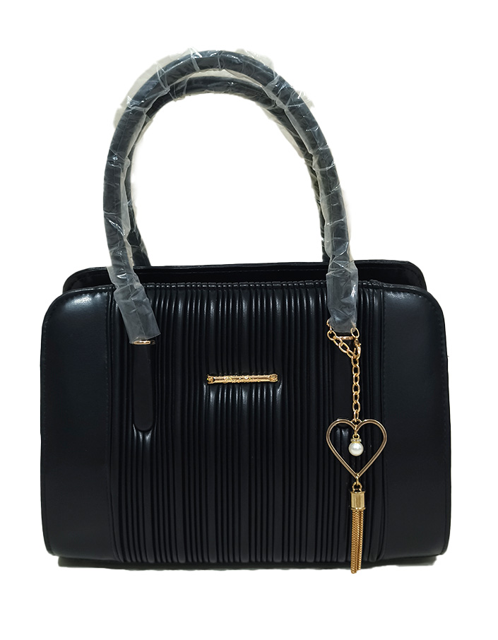 bagpaikarbazar_thumb_17 Black Pleated Hand Bag (with heart charm) - Image 1